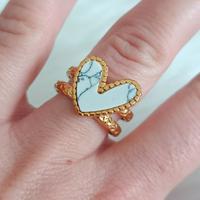 Anello donna cuore acciaio dorato – pietra bianca