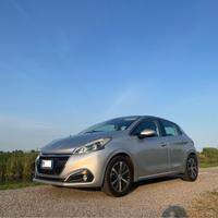 Peugeot 208 1.2 82cv
