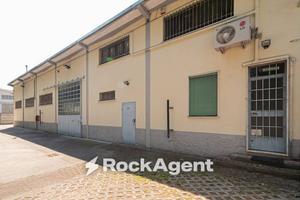 Immobile di 773 m² a Cernusco sul Naviglio