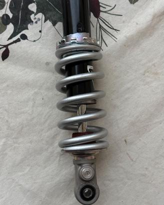 Monoammortizzatore originale Yamaha MT-09 2023 (RN