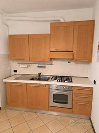 Cucina componibile completa di elettrodomestici