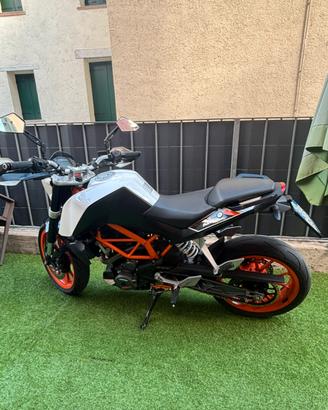 Duke 390 2016