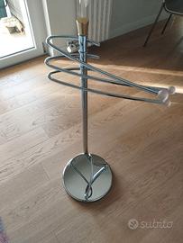 Piantana porta asciugamani