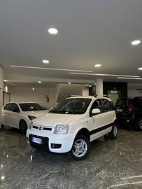 Fiat Panda 1.3 MJT 16V DPF 4x4 Climbing