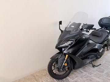 Yamaha tmax t-max tech max 560 nero opaco