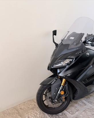 Yamaha tmax t-max tech max 560 nero opaco
