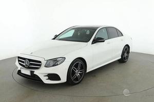 MERCEDES E 220 D AMG LINE BERLINA