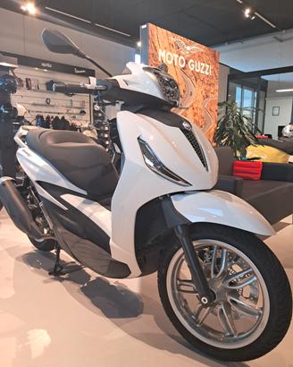 Piaggio Beverly 310 + Bauletto incluso