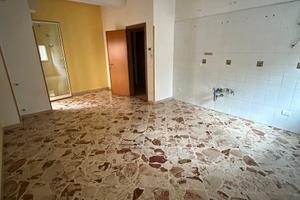 V/1322 Piano rialzato in zona residenziale