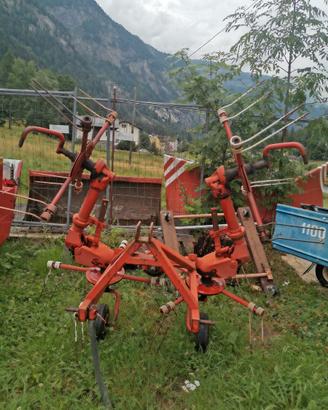 Attrezzi agricoli usati
