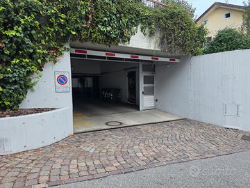 garage in via san osvaldo