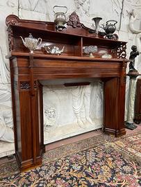 Camino in legno con alzata