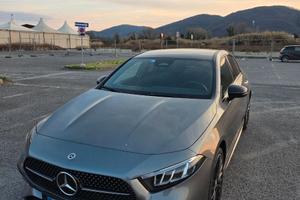 Mercedes-Benz Classe A250e AMG Line