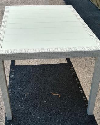 Tavolo da giardino