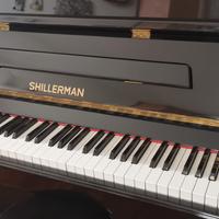 Pianoforte marca shillerman con metronomo