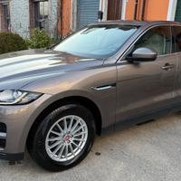 Jaguar F-Pace 2.0 D 180 CV AWD aut. Prestige
