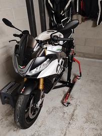 Aprilia Tuono V4 2022 , 9500km
