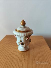 Piccolo vaso in ceramica di Capodimonte 