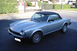 Fiat 124 Spider Pininfarina Europa 2000