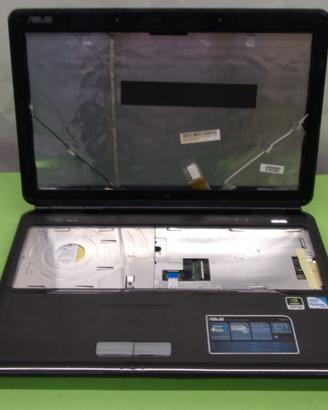 Notebook Asus X5DIP, scocca costituita parte infer