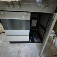 cucina a gas con 4 fornelli