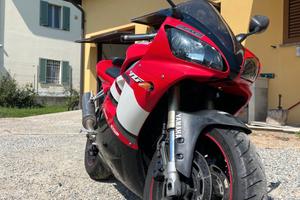 Yamaha Yzf R1