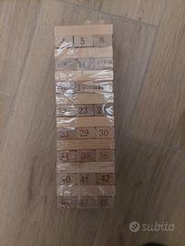 Torre traballante in legno