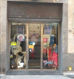 Locale commerciale di 67 mq