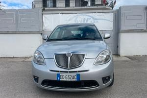 Lancia Ypsilon 1.3 MJT 75 CV Argento