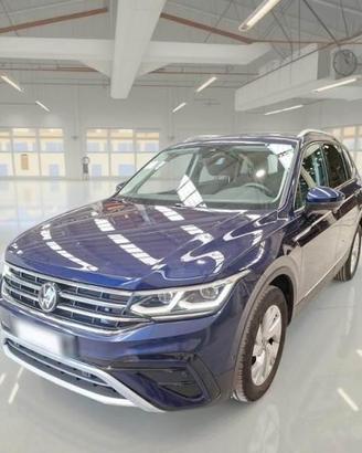 Volkswagen Tiguan Allspace 2.0 tdi scr Elegance 15