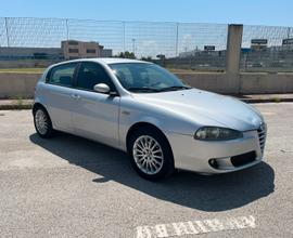 Alfa Romeo 147 (Benzina/Metano)