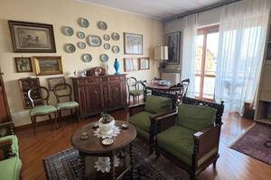 Appartamento di 191 m² con 5 locali e box auto a M