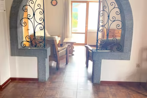 Enemonzo casetta con giardino