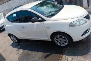 Lancia Ypsilon 1.2 69 CV 5 porte GPL Ecochic Gold