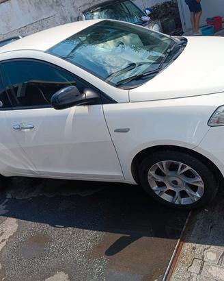 Lancia Ypsilon 1.2 69 CV 5 porte GPL Ecochic Gold
