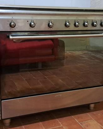 Smeg Cucina a Gas 5 Fuochi Forno a Gas Ventilato c