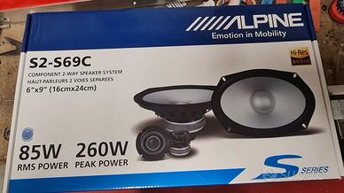 Altoparlanti anteriori Alpine S2-S69C e telecamera