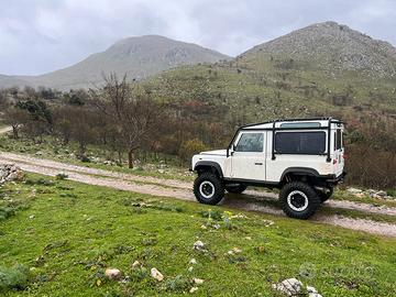 Land Rover Defender 90 td5 9