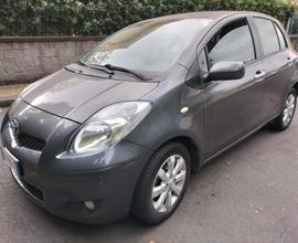 TOYOTA Yaris 1400 diesel clima valuto permuta