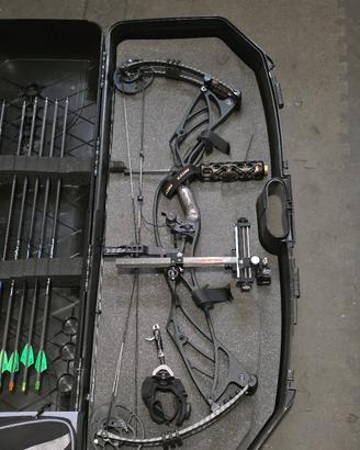 Hoyt Defiant 34