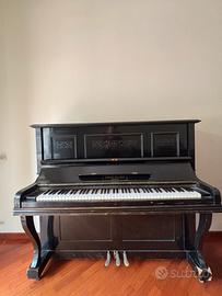 Pianoforte verticale antico