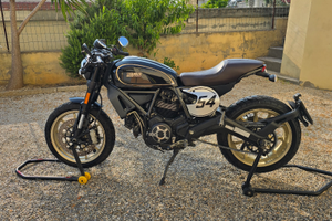 Ducati scrambler 800 cafè racer