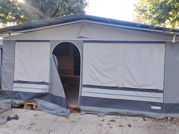 VERANDA CON 4 FINESTRE