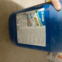 Sacco e Tanica per impearmibilizzare 