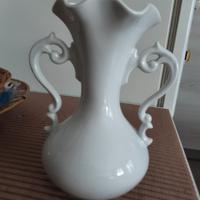 vaso bianco in ceramica