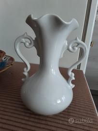 vaso bianco in ceramica