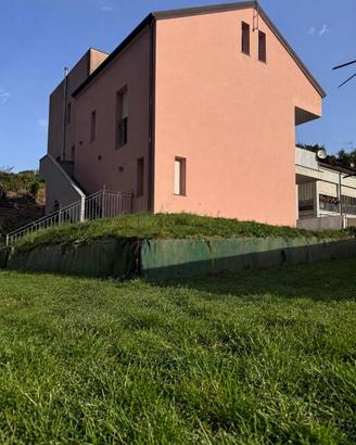 Appartamento di 90 m² con 3 locali e box auto dopp