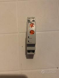 Interruttore crepuscolare modulare digitale