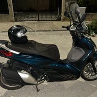 Beverly 400 anno 2024