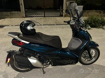 Beverly 400 anno 2024